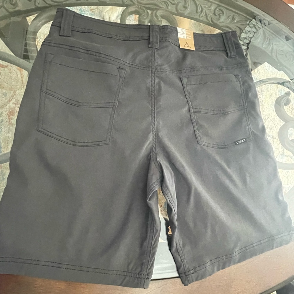 Prana short